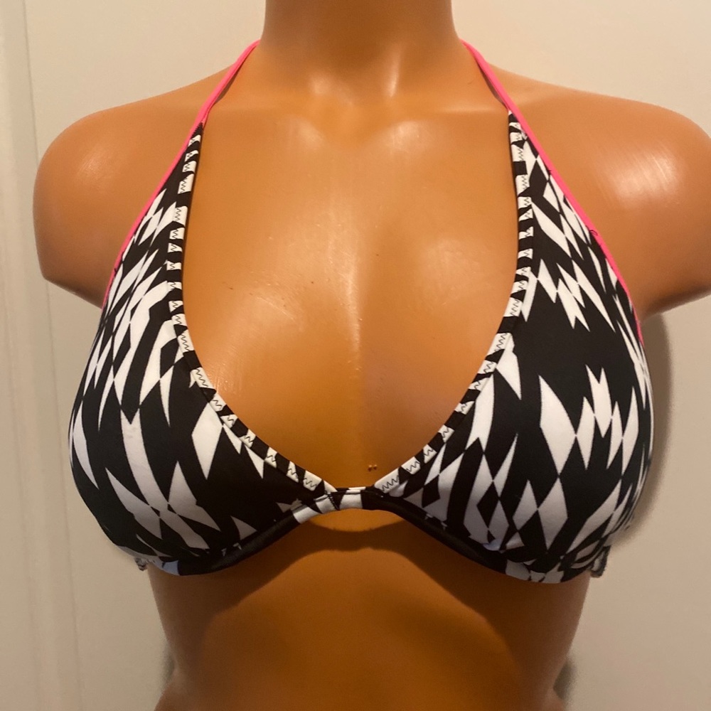 VICTORIA’S SECRET Bikini Swim Suit Top Only Black White Aztec Hot Pink Trim 32C